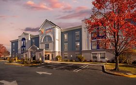 Comfort Suites East Brunswick - South River